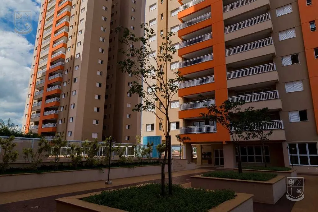 Fachada das torres, com o acesso do condomínio.